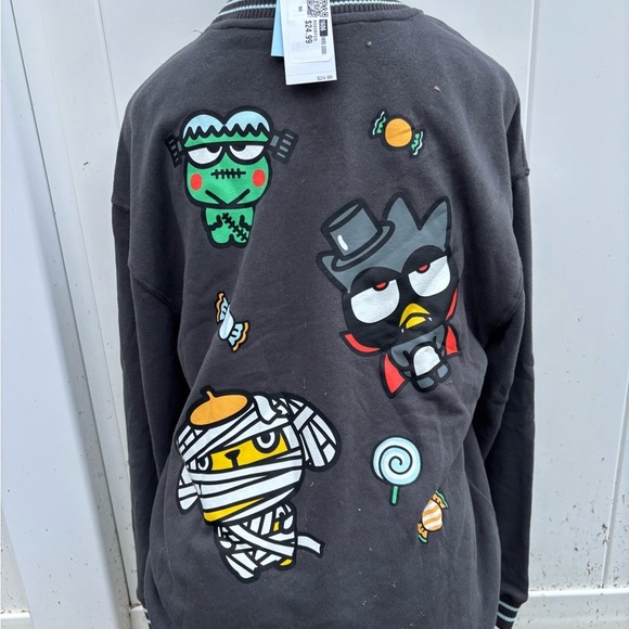 Hello Kitty and Friends Graphic Sweatshirt - Picture 12 of 12